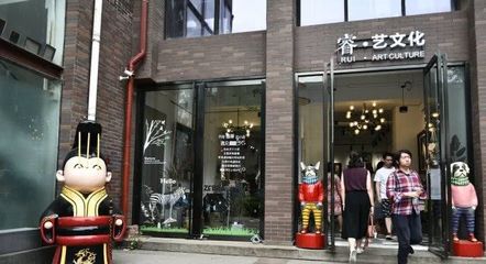 從軍工前驅(qū)到文藝新地 前蘇聯(lián)工廠(chǎng)的企業(yè)轉(zhuǎn)型與文化蛻變